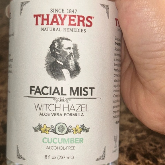 THAYERS Alcohol-Free Witch Hazel Facial Mist with Aloe Vera, Cucumber  8oz - Picture 4 of 6